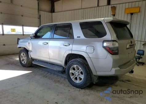 2018 Toyota 4Runner Sr5/Sr5 Premium из США, поврежденный, VIN JTEBU5JR3J5578584